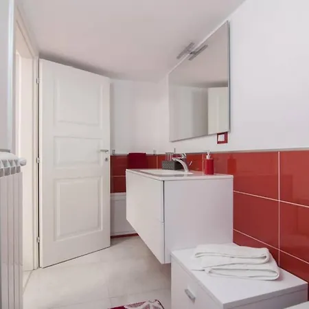 Hh Selection Emiro Villa Lascari